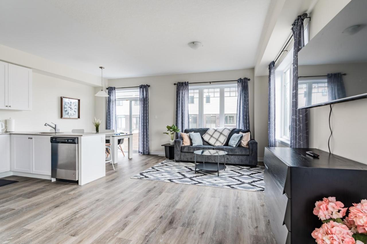 Luxury Townhouse Close To Fairview Casino In Niagara Falls Villa Exterior foto